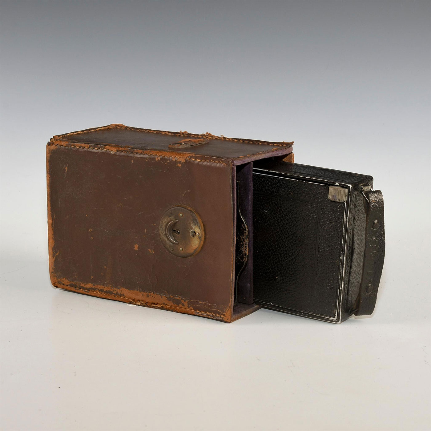 VOIGTLANDER CAMERA, 2 PLATE HOLDERS, 1 SHEET PACK - Image 8 of 8