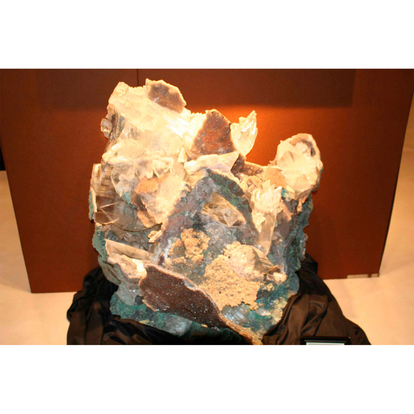 LARGE SELENITE CRYSTAL MATRIX - Image 4 of 11