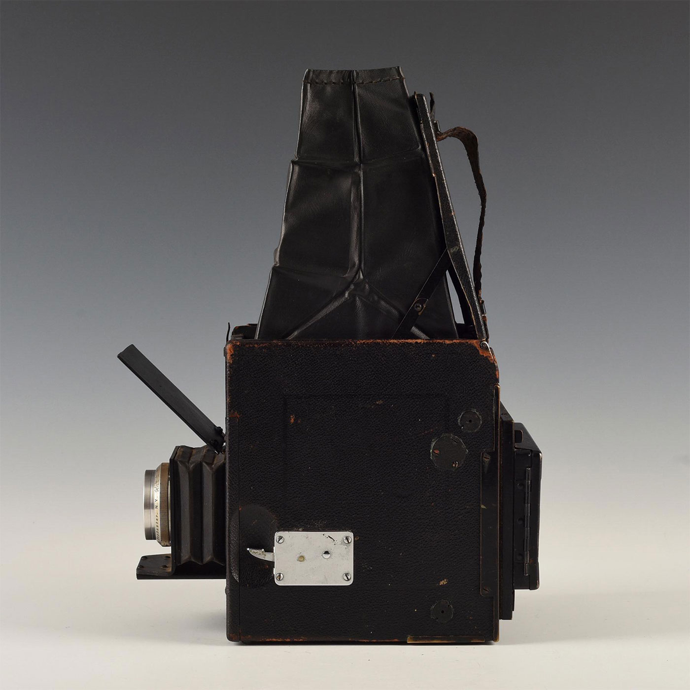 SMALL GRAFLEX R.B. SERIES B FOLDING SHEET FILM CAMERA - Image 3 of 9