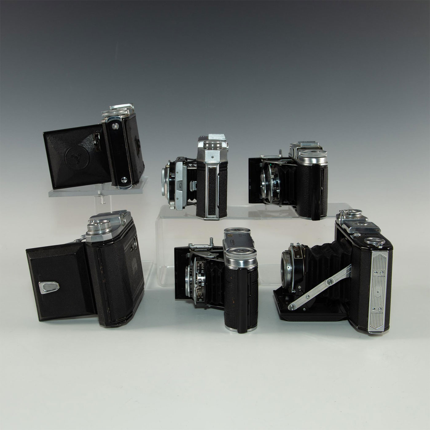 GROUP OF 6 MID 20TH CENTURY ROLL FILM CAMERAS - Image 7 of 11