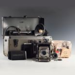 RETRO GRAFLEX PRESS CAMERA KIT IN HARDCASE WITH EXTRAS