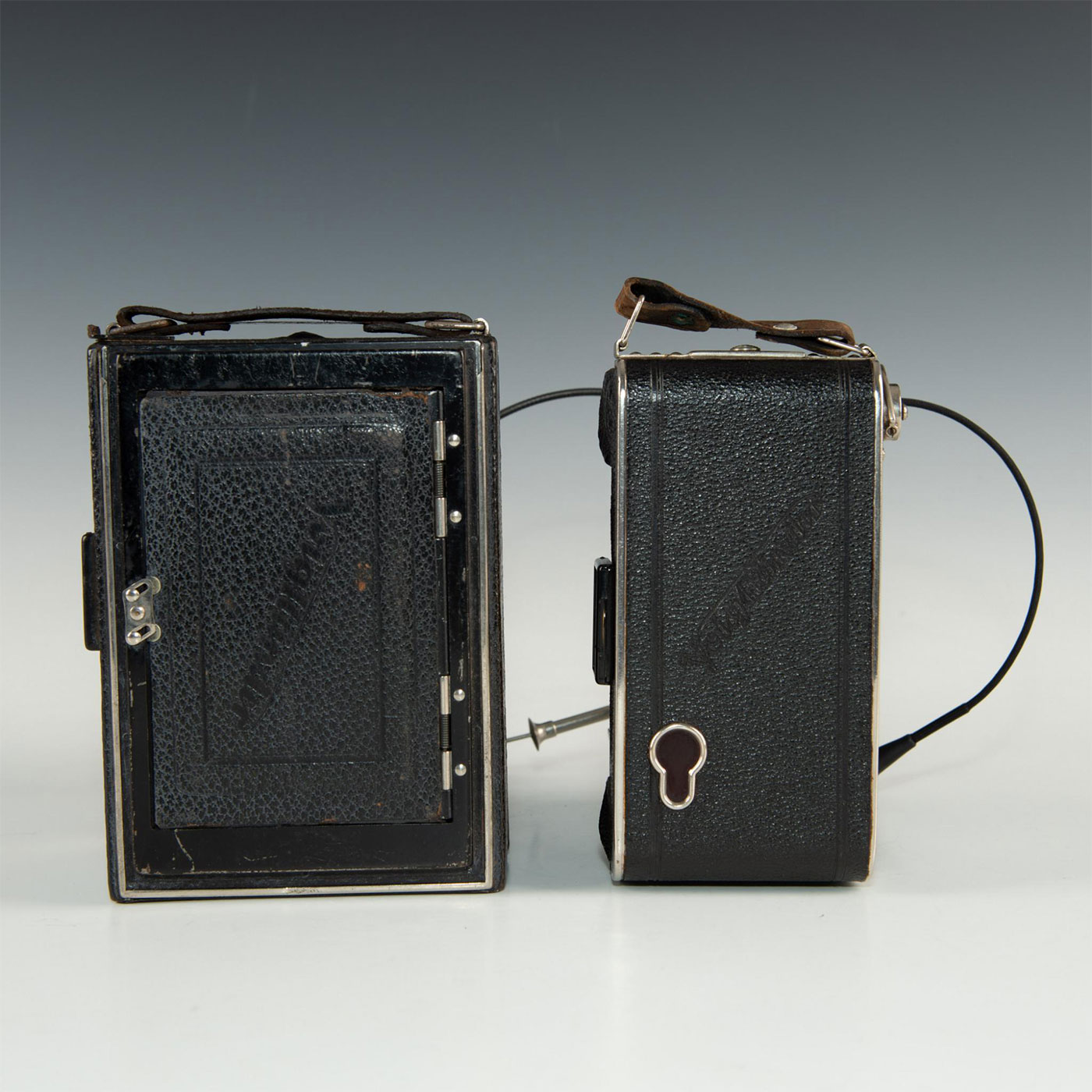 PAIR OF VINTAGE GERMAN VOIGTLANDER FILM CAMERAS - Image 8 of 12