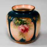 HADLEY'S JH&S WORCESTER SMALL VASE