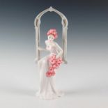 ROYAL DOULTON FIGURINE SPRING BLOSSOM HN 5198