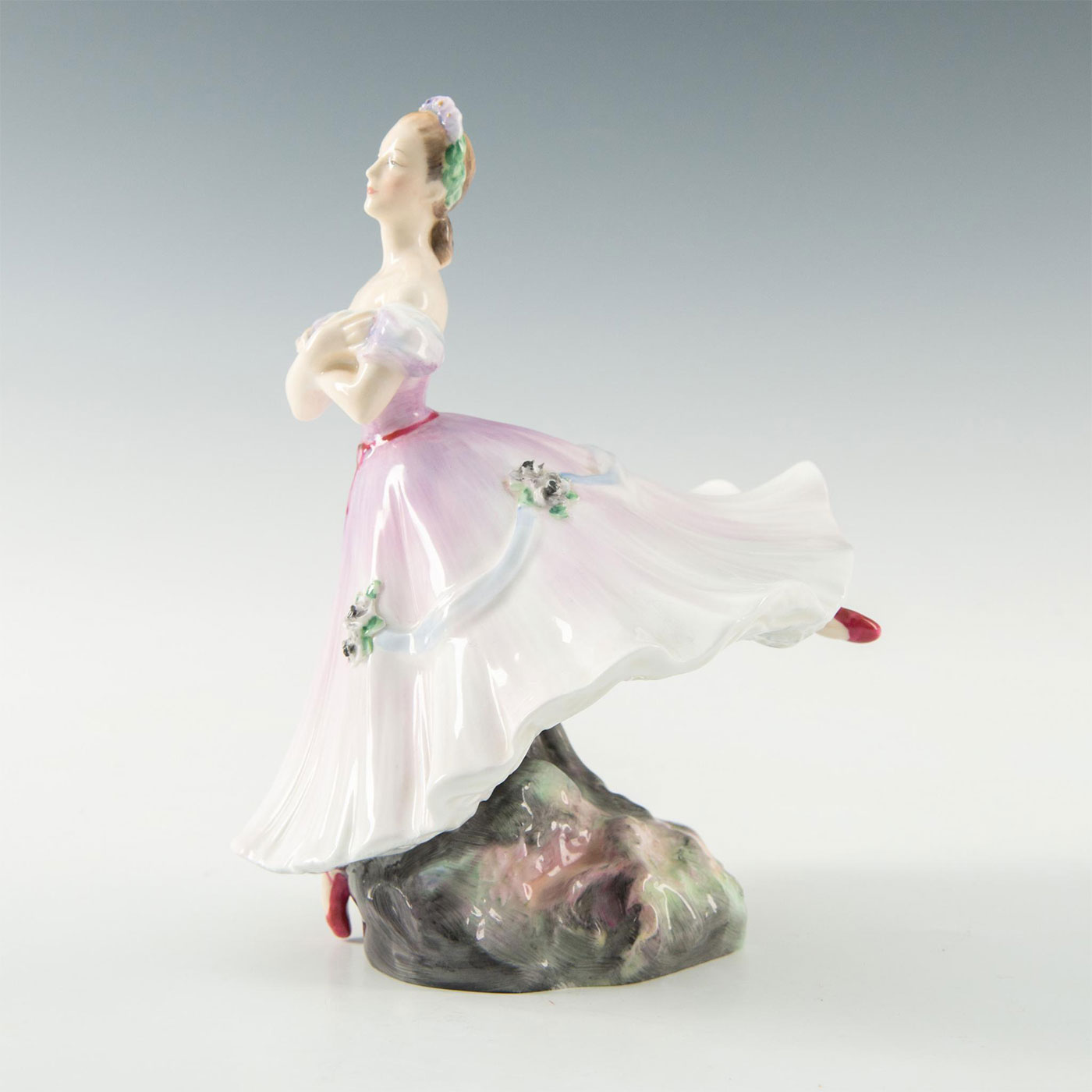 ROYAL DOULTON 1952 FIGURINE, THE BALLERINA HN2116 - Image 2 of 6