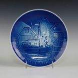 ROYAL COPENHAGEN, 1976 SMALL CHRISTMAS COLLECTORS PLATE