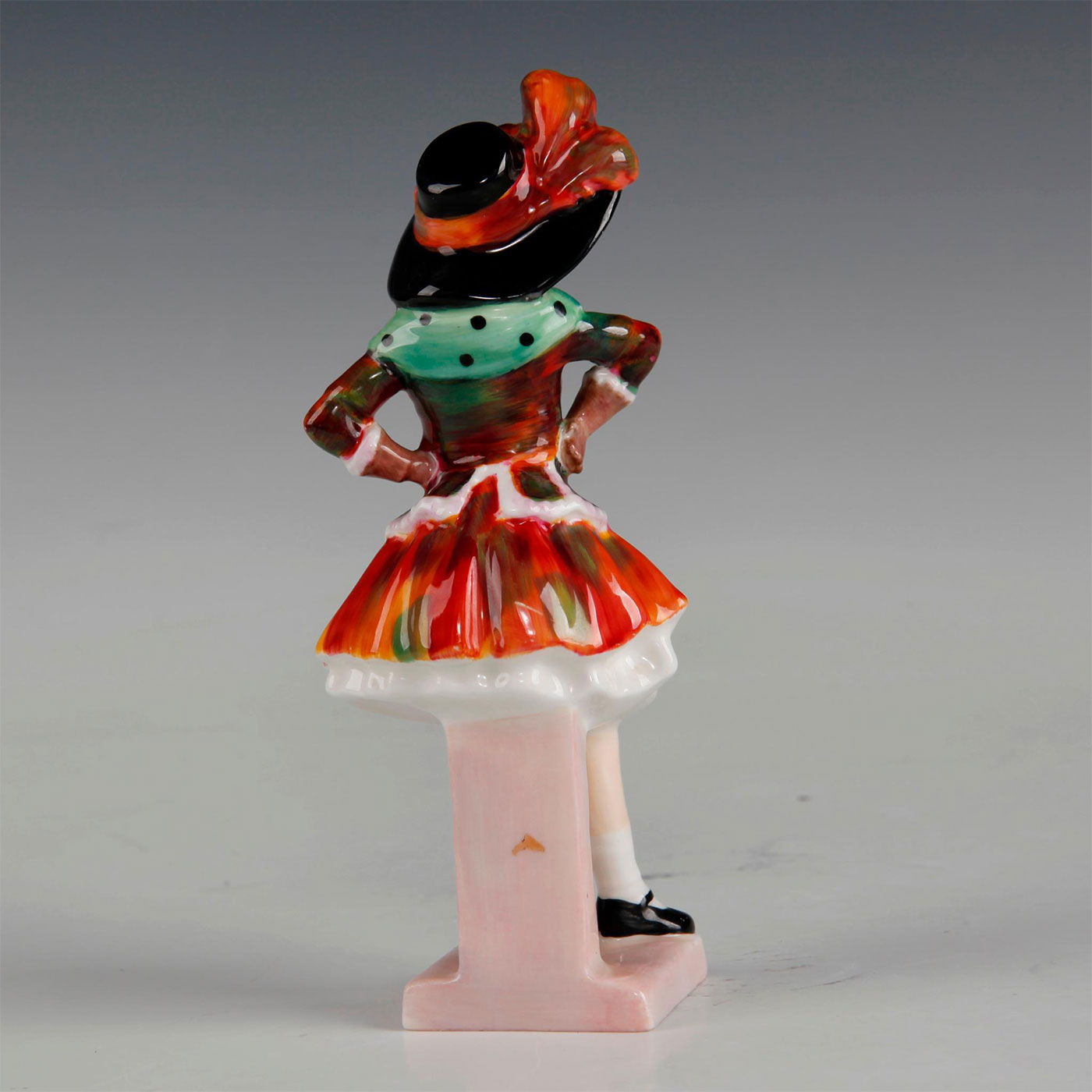 ROYAL DOULTON FIGURINE, PEARLY GIRL HN2036 - Image 2 of 3