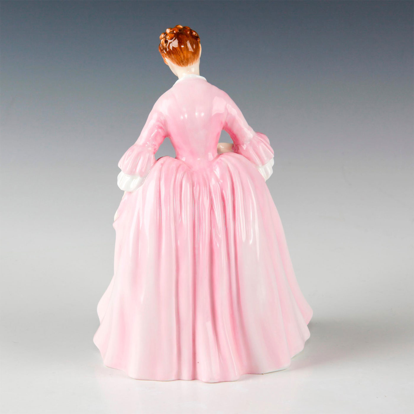 ROYAL DOULTON FIGURINE, HOSTESS OF WILLIAMSBURG HN2209 - Image 2 of 3