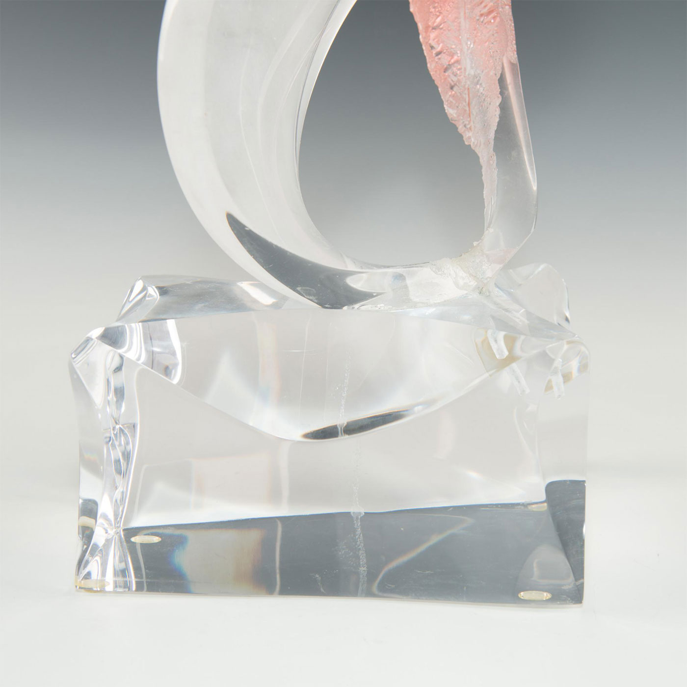 CONTEMPORARY ACRYLIC ABSTRACT SCULPTURE - Image 3 of 8