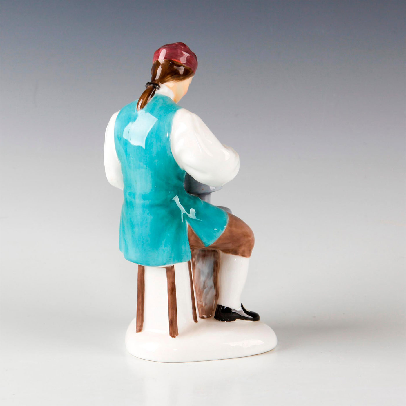 ROYAL DOULTON FIGURE SILVERSMITH OF WILLIAMSBURG HN2208 - Image 3 of 4