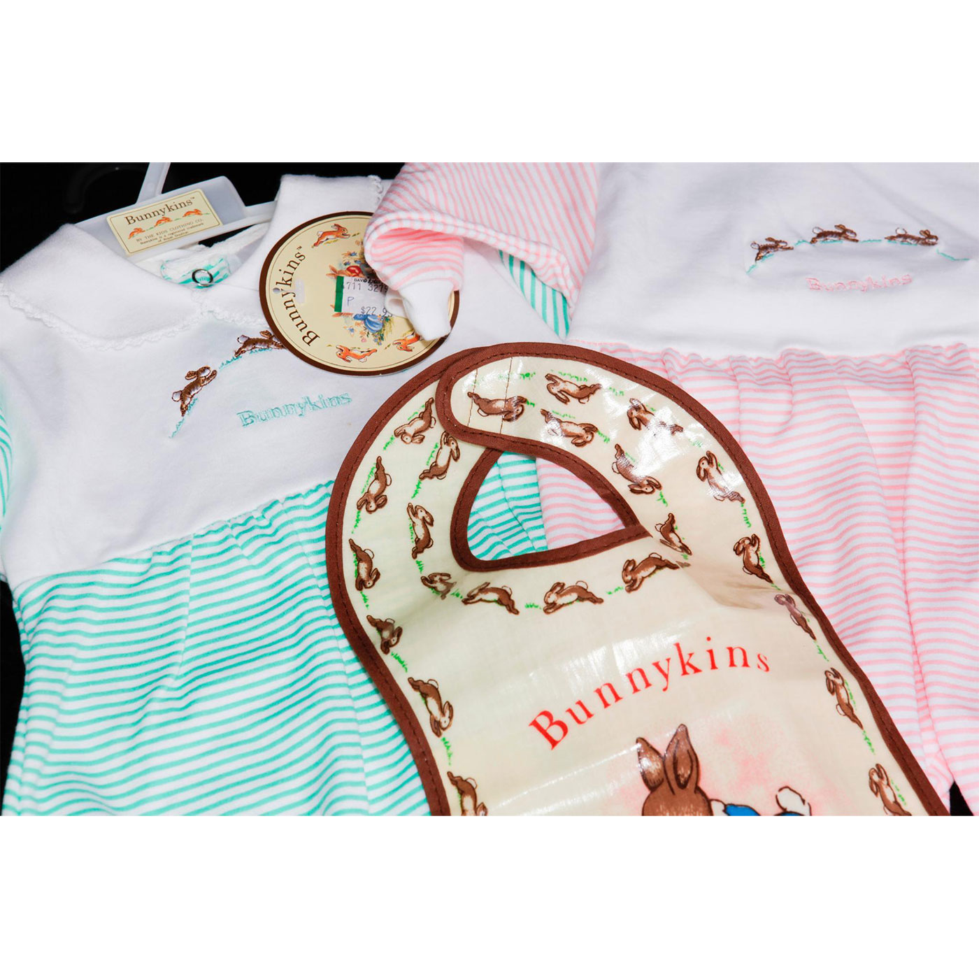 ROYAL DOULTON BUNNYKINS BABY CLOTHING AND ACCESSORIES - Image 7 of 8