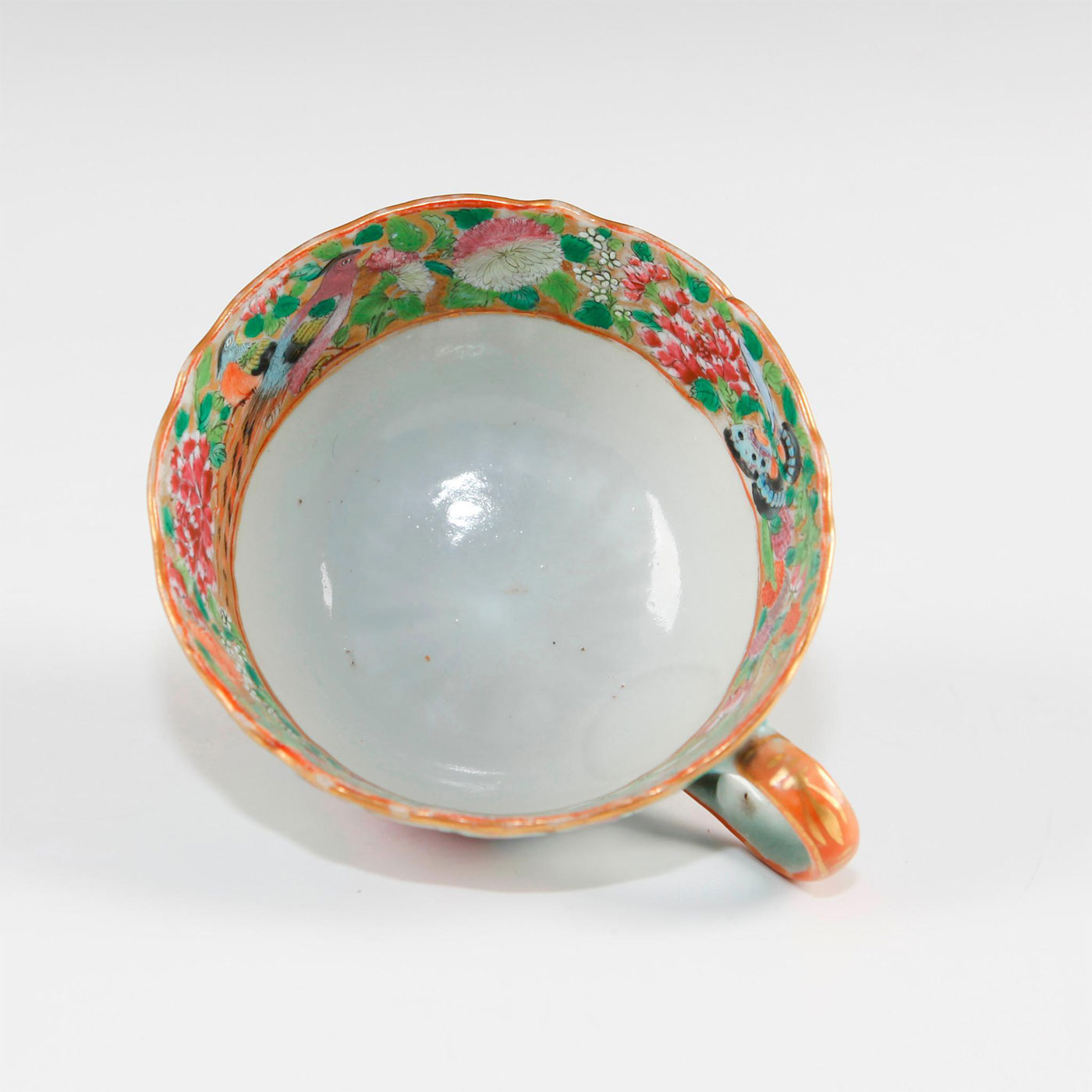 GILT AND COLOR GLAZED SCALLOPED CHINA TEACUP - Image 4 of 6