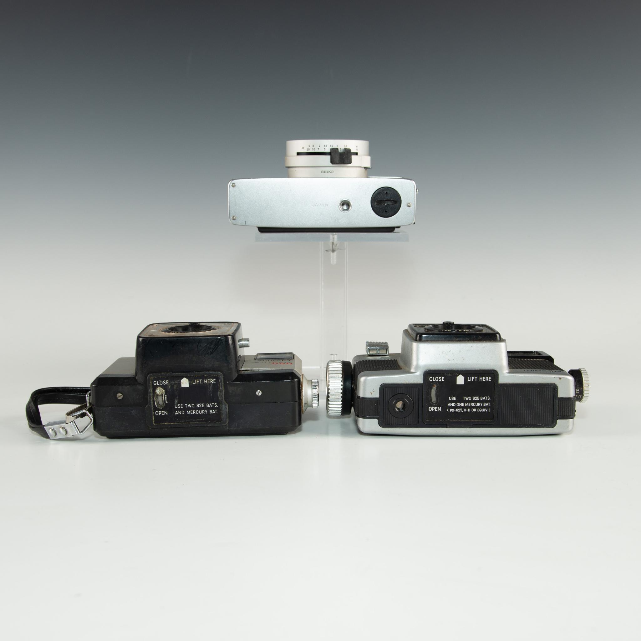 GROUP OF 3 VINTAGE MINOLTA 550, 700, 800 CAMERAS - Image 11 of 12