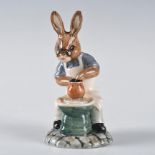 ROYAL DOULTON BUNNYKINS FIGURINE MASTER POTTER DB131