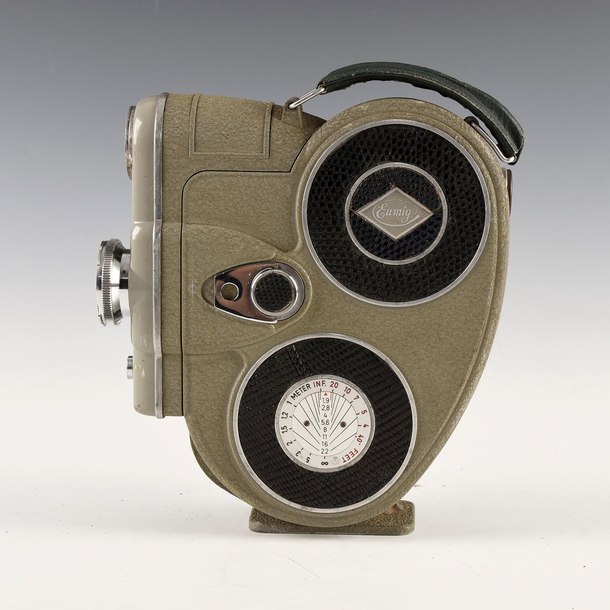 VINTAGE AUSTRIAN EUMIG C 16 MOTION PICTURE CAMERA - Image 5 of 6