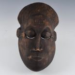 CARVED WOODEN AFRICAN WALL MASK