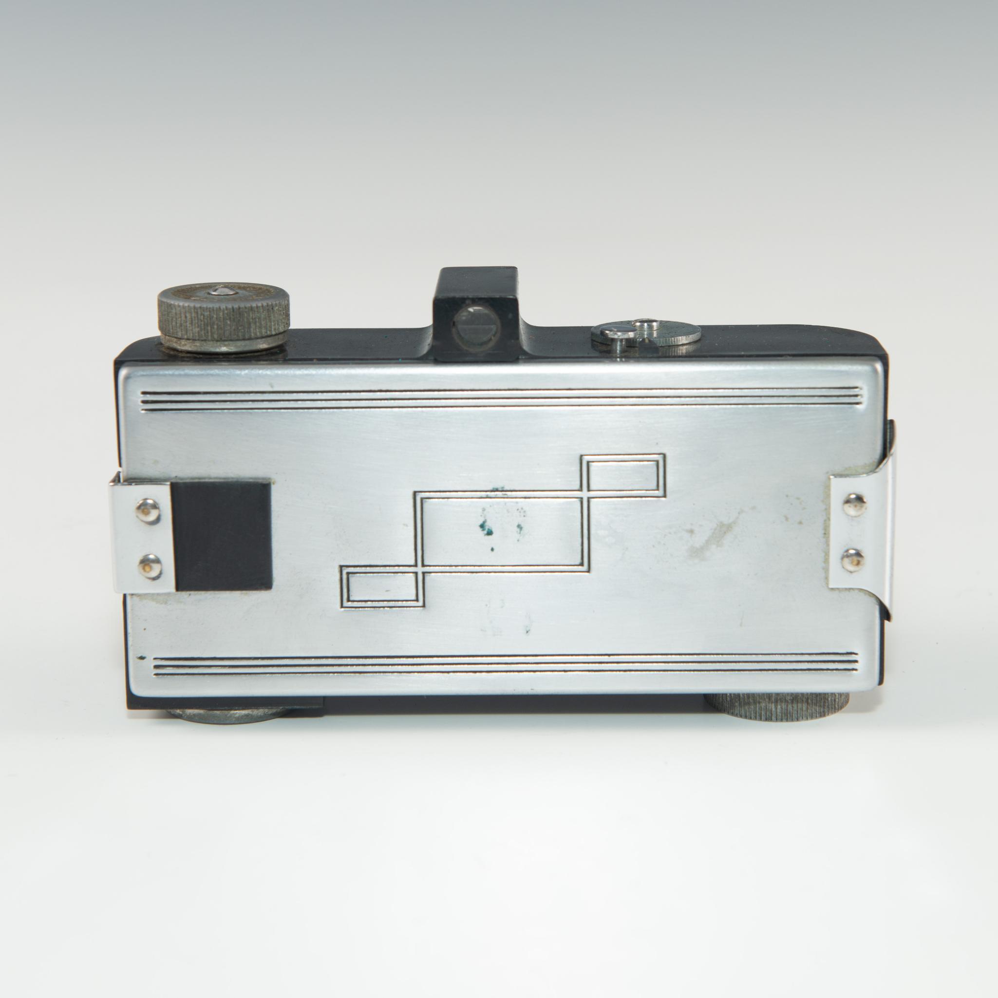 VINTAGE AMERICAN ART DECO 35MM FILM CAMERA TRIO - Image 8 of 13