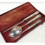 A cased silver Kings' pattern christening set. App