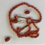 A quantity of good coral beads and pendants. Appro