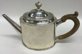 A good Georgian bachelor's teapot with reeded and b