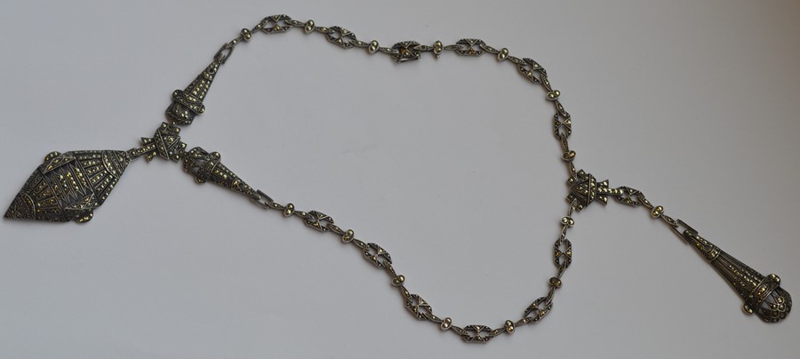 A stylish silver and marcasite necklace. Approx. 3 - Image 2 of 3