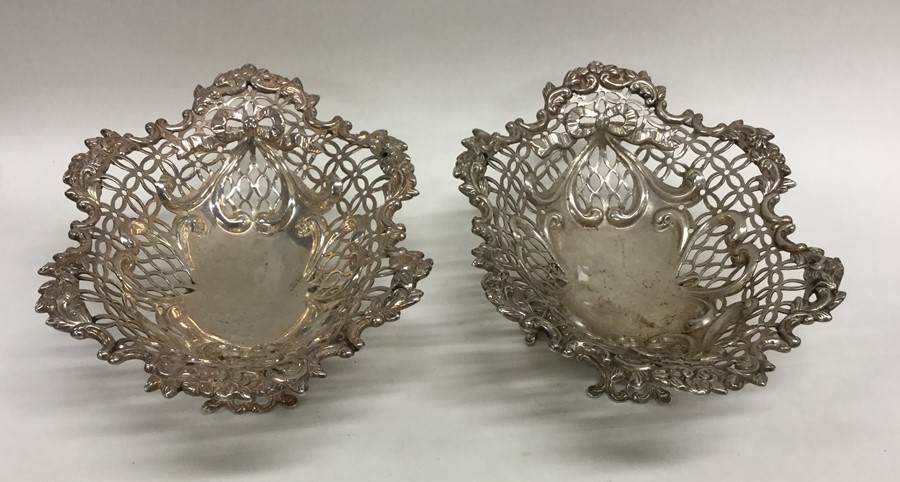 An attractive pair of heavy cast silver bonbon dis - Image 2 of 2