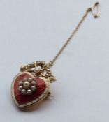 An attractive Victorian 15 carat heart shaped broo