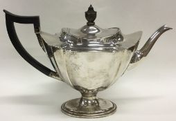 A good quality heavy Edwardian silver teapot with