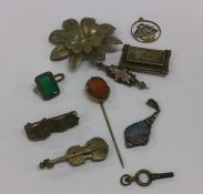 A quantity of silver brooches, pendants etc. Appro