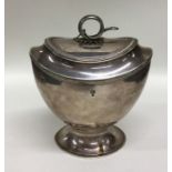 DIEMONT: A good Dutch silver boat shaped tea caddy