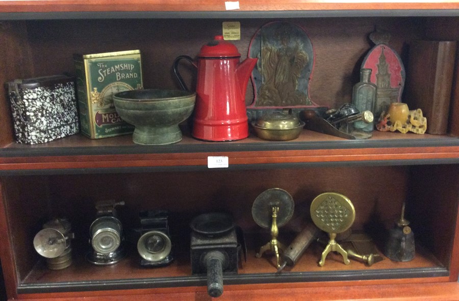 Old enamelled cans, lamps, brass ware etc.