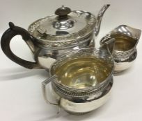 An attractive Edwardian three piece silver tea ser