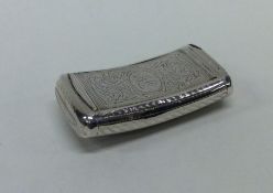 A Georgian silver oval snuff box with flush fittin