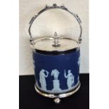 An attractive Wedgwood biscuit barrel with plated