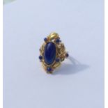 A stylish 18 carat gold modernistic lapis ring. Ap