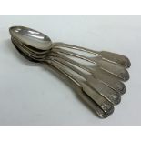 A set of five silver fiddle pattern teaspoons. Che