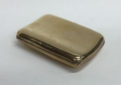 A 9 carat gold hinged cigar box. Approx. 65 grams.