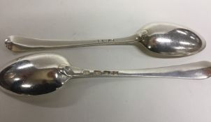 A good pair of Georgian bright cut silver tablespo