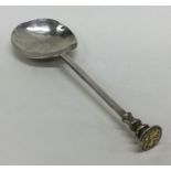 An early 17th Century silver seal top spoon with g