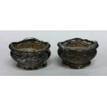 A pair of Continental silver salts. Approx. 100 gr