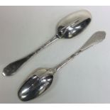 A pair of Queen Anne silver dog nose spoons with c