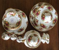 A Country Rose's part tea service. Est. £30 - £50.