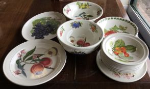 Decorative Portmeirion fruit bowls, side plates et