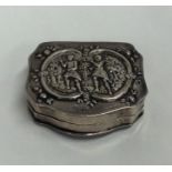 An attractive Antique silver snuff box depicting a
