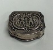 An attractive Antique silver snuff box depicting a