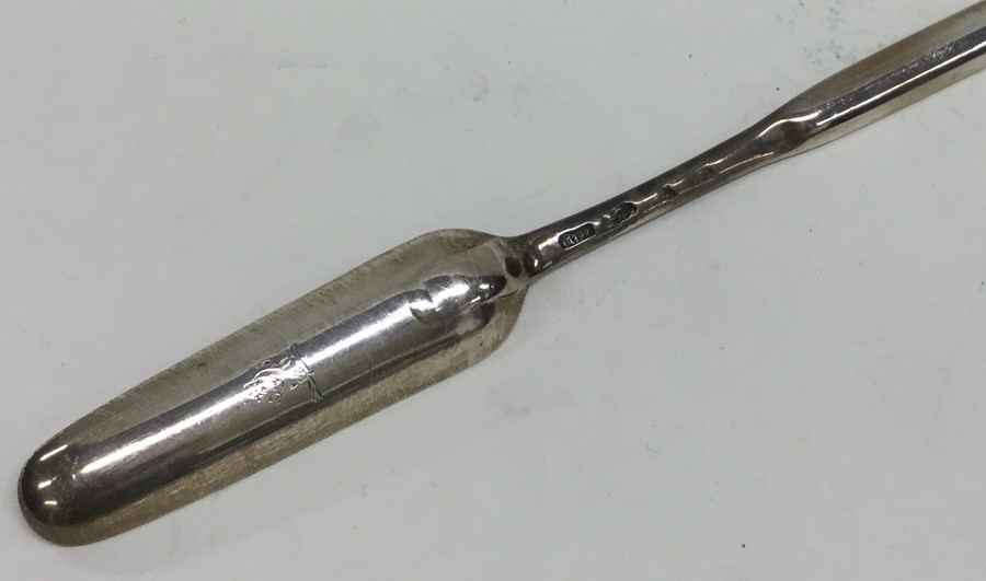 A Georgian silver double-ended marrow scoop. Appro - Image 2 of 2