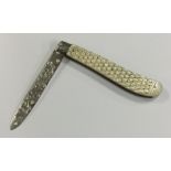 An attractive Edwardian silver fruit knife with te