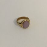 A gent's 18 carat signet ring with intaglio. Appro