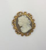 A good quality hard stone cameo depicting a lady's