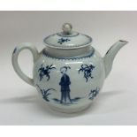 An early Worcester baluster shaped teapot dec